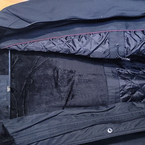 Weatherproof women's jacket - Picture 7 of 7